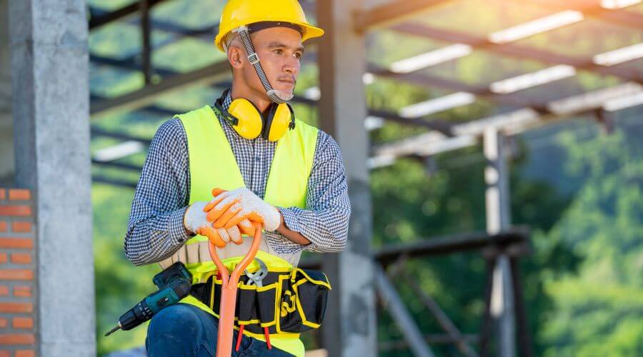 Professional gutter cleaning in Lacona, IA